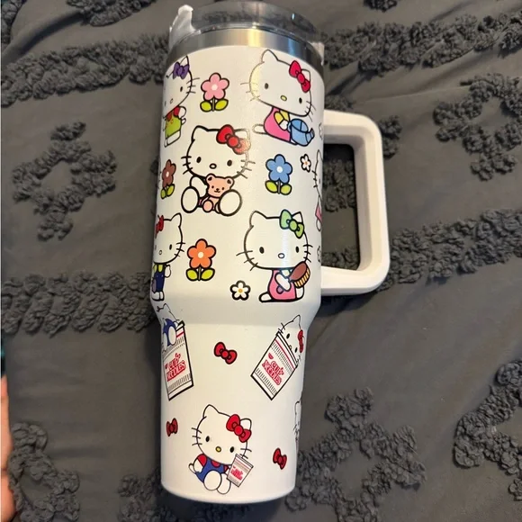 Hello Kitty Floral Travel Tumbler - Picture 1 of 5